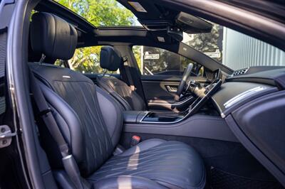 2025 Mercedes-Benz AMG S 63 E Performance   - Photo 39 - Sarasota, FL 34243