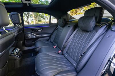 2025 Mercedes-Benz AMG S 63 E Performance   - Photo 41 - Sarasota, FL 34243