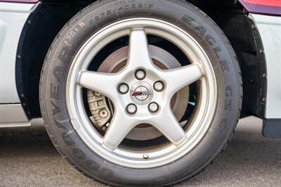 1995 Chevrolet Corvette PACE CAR   - Photo 20 - Sarasota, FL 34243