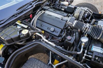 1995 Chevrolet Corvette PACE CAR   - Photo 54 - Sarasota, FL 34243