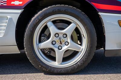 1995 Chevrolet Corvette PACE CAR   - Photo 19 - Sarasota, FL 34243
