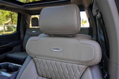 2025 Ford F-450 Super Duty Platinum Plus   - Photo 33 - Sarasota, FL 34243