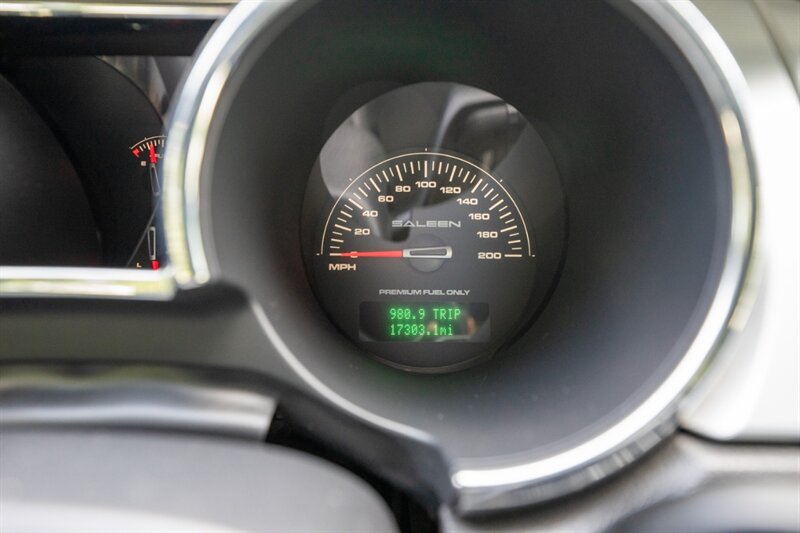 2005 Ford Mustang GT Deluxe - Photo 41 - Sarasota, FL 34243