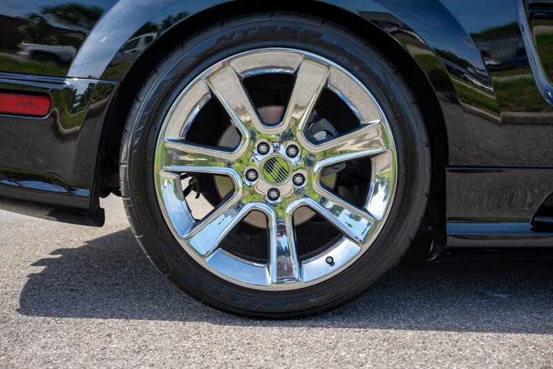 2005 Ford Mustang GT Deluxe - Photo 19 - Sarasota, FL 34243