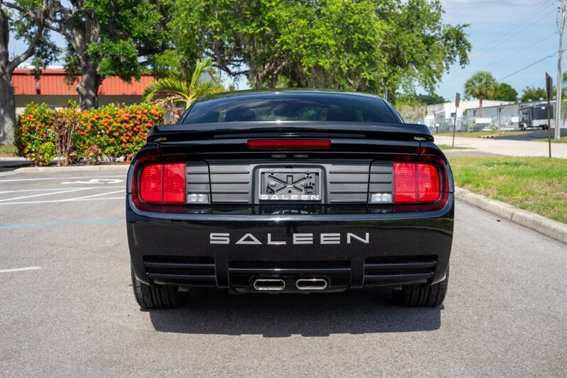 2005 Ford Mustang GT Deluxe - Photo 5 - Sarasota, FL 34243