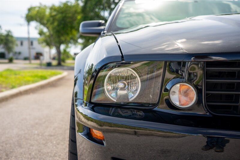 2005 Ford Mustang GT Deluxe - Photo 12 - Sarasota, FL 34243