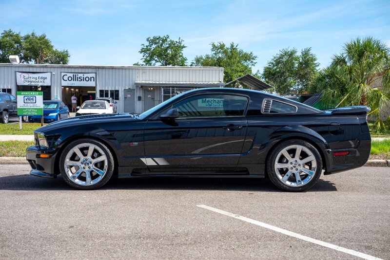 2005 Ford Mustang GT Deluxe - Photo 8 - Sarasota, FL 34243
