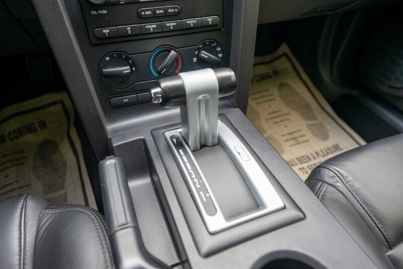 2005 Ford Mustang GT Deluxe - Photo 33 - Sarasota, FL 34243