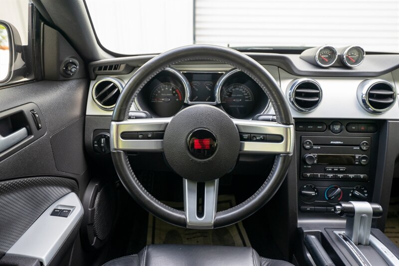 2005 Ford Mustang GT Deluxe - Photo 28 - Sarasota, FL 34243