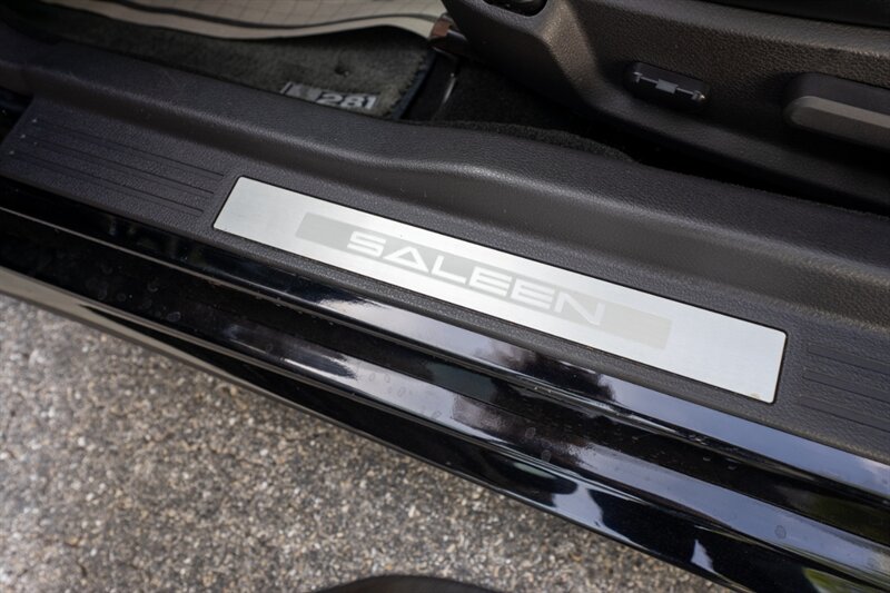 2005 Ford Mustang GT Deluxe - Photo 36 - Sarasota, FL 34243