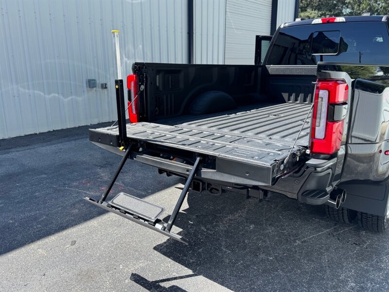 2024 Ford F-450 Super Duty Platinum FX4 H.O DIESEL - Photo 22 - Sarasota, FL 34243