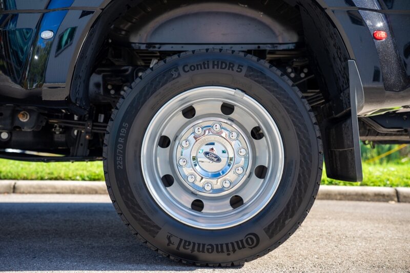 2024 Ford F-450 Super Duty Platinum FX4 H.O DIESEL - Photo 20 - Sarasota, FL 34243