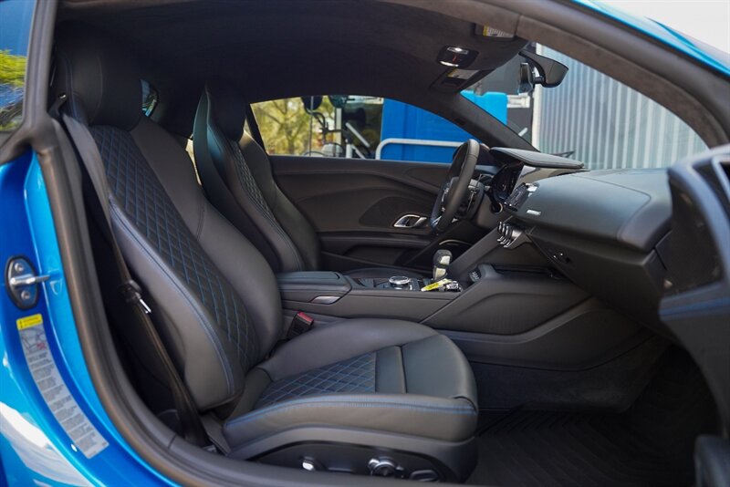 2023 Audi R8 5.2 quattro V10 performance - Photo 66 - Sarasota, FL 34243