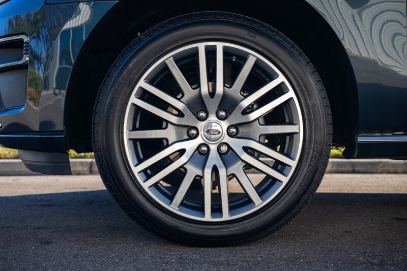 2024 Ford Expedition MAX Platinum - Photo 17 - Sarasota, FL 34243