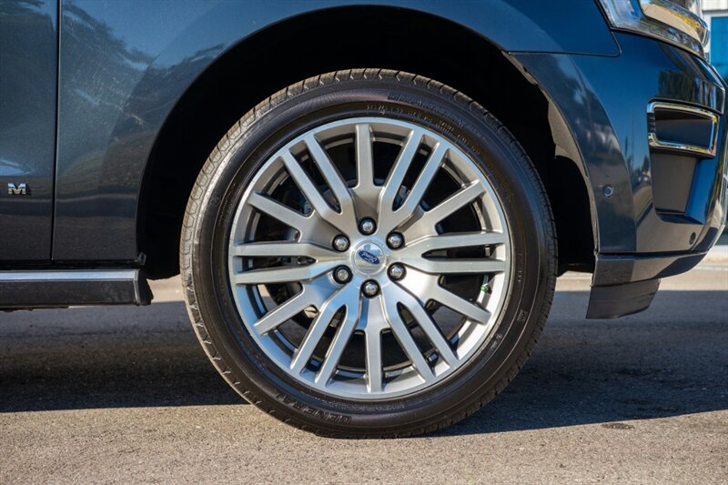 2024 Ford Expedition MAX Platinum - Photo 18 - Sarasota, FL 34243