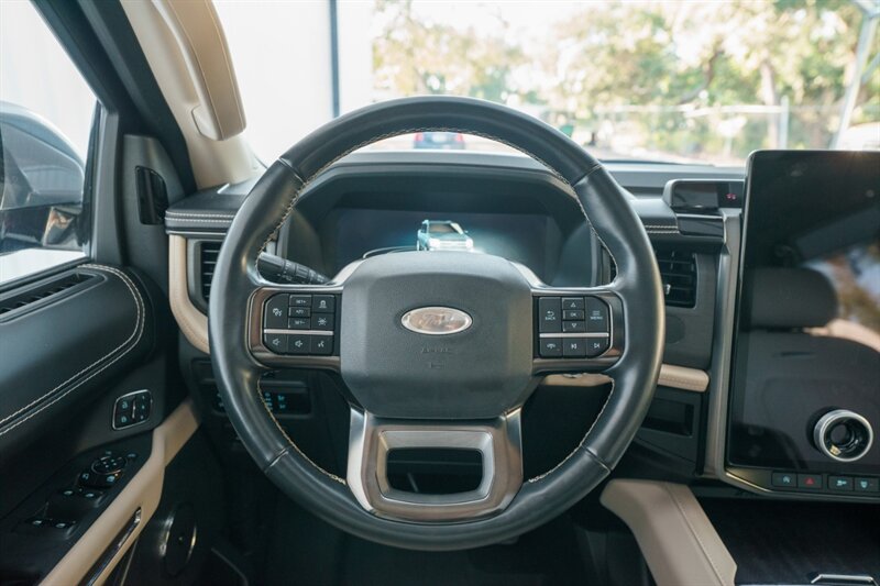 2024 Ford Expedition MAX Platinum - Photo 29 - Sarasota, FL 34243