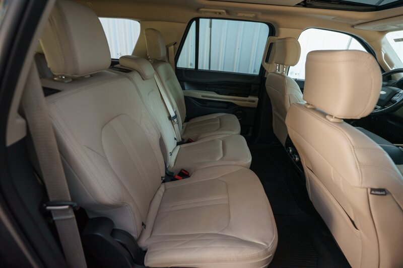 2024 Ford Expedition MAX Platinum - Photo 33 - Sarasota, FL 34243