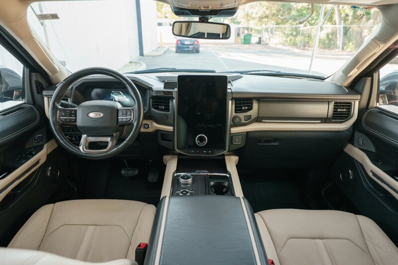 2024 Ford Expedition MAX Platinum - Photo 28 - Sarasota, FL 34243