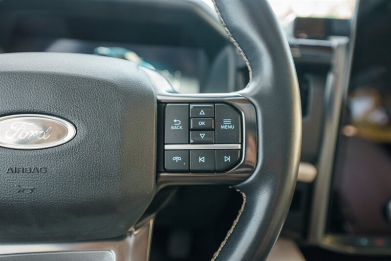 2024 Ford Expedition MAX Platinum - Photo 30 - Sarasota, FL 34243