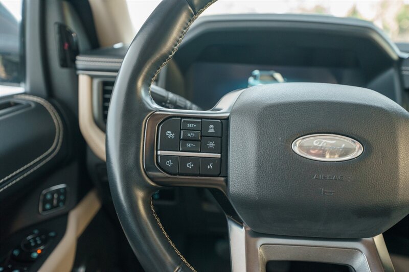 2024 Ford Expedition MAX Platinum - Photo 31 - Sarasota, FL 34243