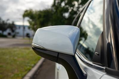 2022 Toyota Highlander Limited   - Photo 14 - Sarasota, FL 34243