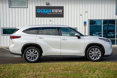 2022 Toyota Highlander Limited   - Photo 4 - Sarasota, FL 34243