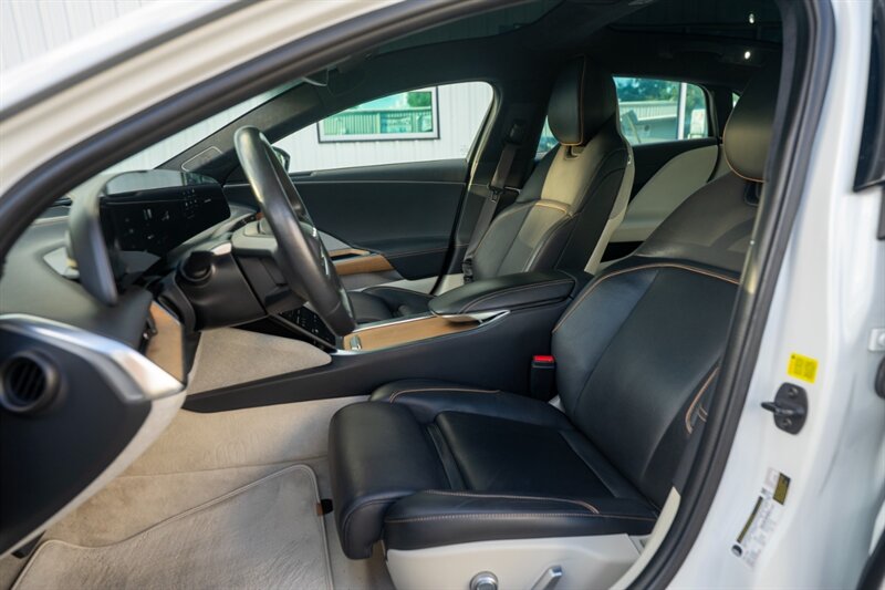 2023 Lucid Air Touring Touring   - Photo 38 - Sarasota, FL 34243