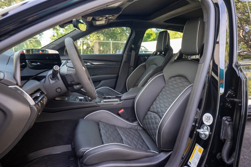 2025 Cadillac CT5-V Blackwing - Photo 33 - Sarasota, FL 34243