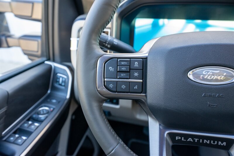 2025 Ford F-450 Super Duty Platinum Plus - Photo 36 - Sarasota, FL 34243