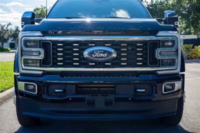 2025 Ford F-450 Super Duty Platinum Plus - Photo 14 - Sarasota, FL 34243