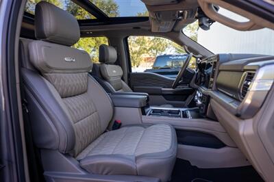 2025 Ford F-450 Super Duty Platinum Plus - Photo 33 - Sarasota, FL 34243