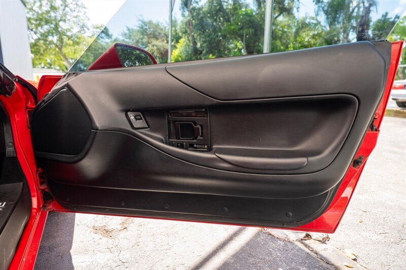 1996 Chevrolet Corvette - Photo 34 - Sarasota, FL 34243