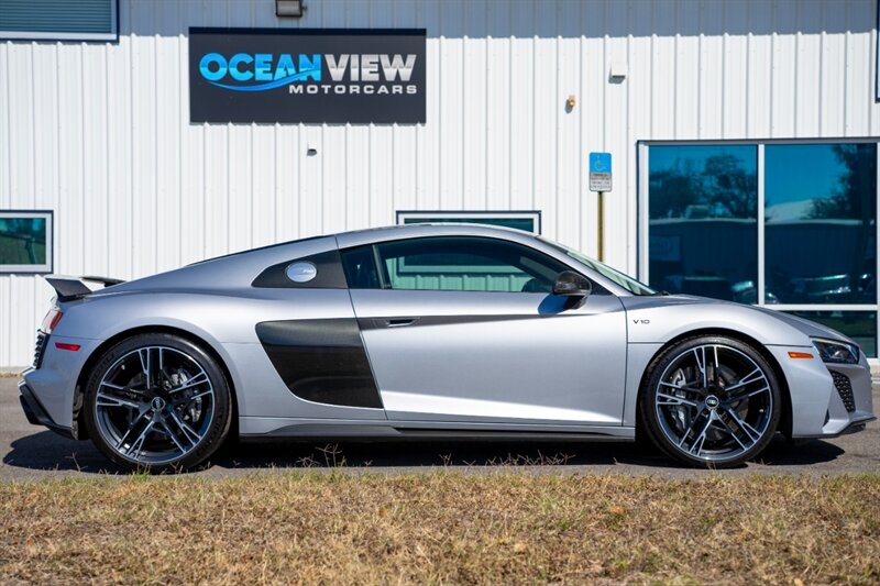 2022 Audi R8 5.2 quattro V10 performance - Photo 5 - Sarasota, FL 34243