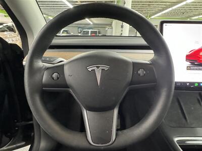 2023 Tesla Model Y FULL SELF DRIVING  ONE OWNER/PENDING SALE - Photo 10 - Portland, OR 97267