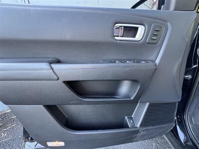 2014 Honda Pilot Touring AWD LOW MILES 80K  ONE OWNER CLEAN TITLE - Photo 23 - Portland, OR 97267
