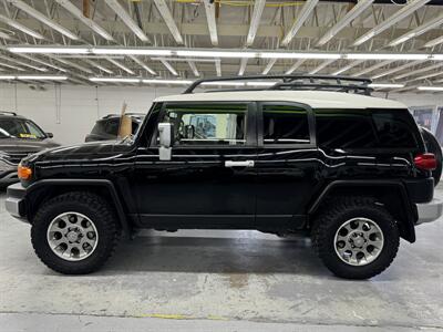 2013 Toyota FJ Cruiser TRD ONE OWNER MINT CONDITION  rawl control , rear locker,center pods - Photo 4 - Portland, OR 97267