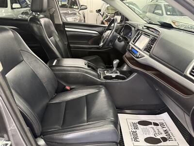 2018 Toyota Highlander XLE LOW MILE ONE OWNER AWD  GREAT SHAPE - Photo 11 - Portland, OR 97267