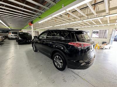 2017 Toyota RAV4 XLE LOW MILE BLACK FRIDAY !!SALE!!  AWD GREAT SHAPE - Photo 2 - Portland, OR 97267