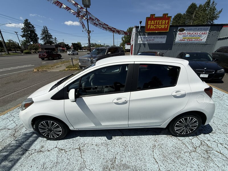 2017 Toyota Yaris L 5-Door Liftback AT's photo