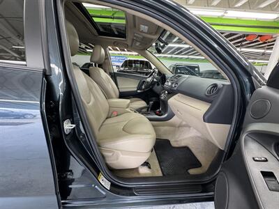 2012 Toyota RAV4 Limited V6 AWD CLEAN TITLE  ONE OWNER LOW MILES - Photo 12 - Portland, OR 97267