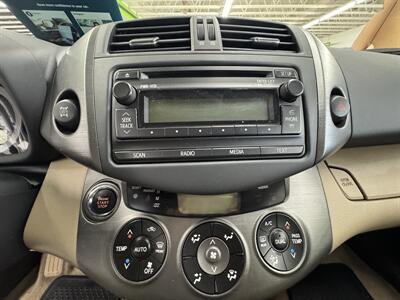 2012 Toyota RAV4 Limited V6 AWD CLEAN TITLE  ONE OWNER LOW MILES - Photo 8 - Portland, OR 97267