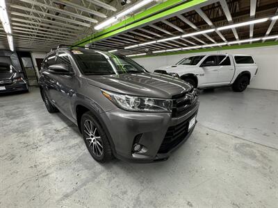 2018 Toyota Highlander SE AWD  CLEAN TITlE  BENCH SEATS - Photo 2 - Portland, OR 97267