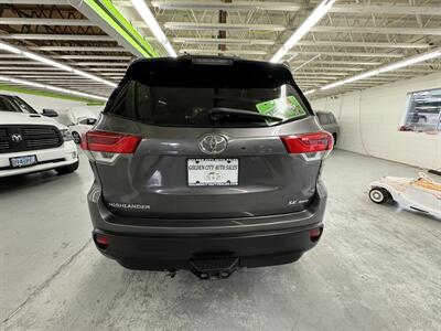 2018 Toyota Highlander SE AWD  CLEAN TITlE  BENCH SEATS - Photo 7 - Portland, OR 97267