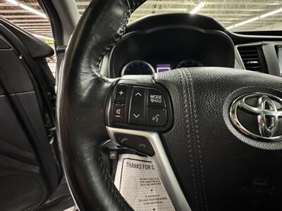 2018 Toyota Highlander SE AWD  CLEAN TITlE  BENCH SEATS - Photo 17 - Portland, OR 97267