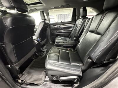 2018 Toyota Highlander SE AWD  CLEAN TITlE  BENCH SEATS - Photo 12 - Portland, OR 97267