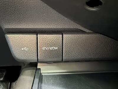 2021 Toyota Camry SE LOW MILE 38K ONE OWNER   - Photo 22 - Portland, OR 97267