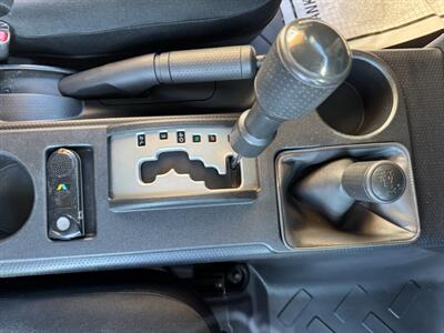 2010 Toyota FJ Cruiser   - Photo 14 - Portland, OR 97267