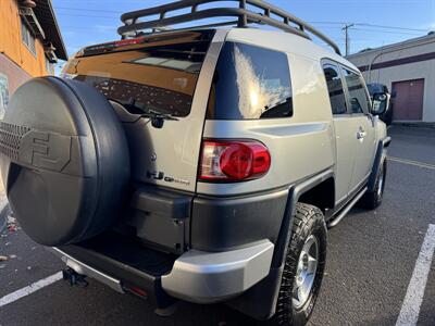 2010 Toyota FJ Cruiser   - Photo 3 - Portland, OR 97267