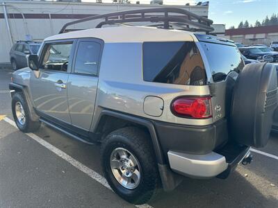 2010 Toyota FJ Cruiser   - Photo 4 - Portland, OR 97267