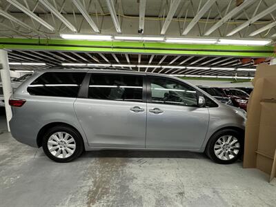 2016 Toyota Sienna LIMITED PREMIUM 7-Passengers  ONE OWNER AWD - Photo 4 - Portland, OR 97267